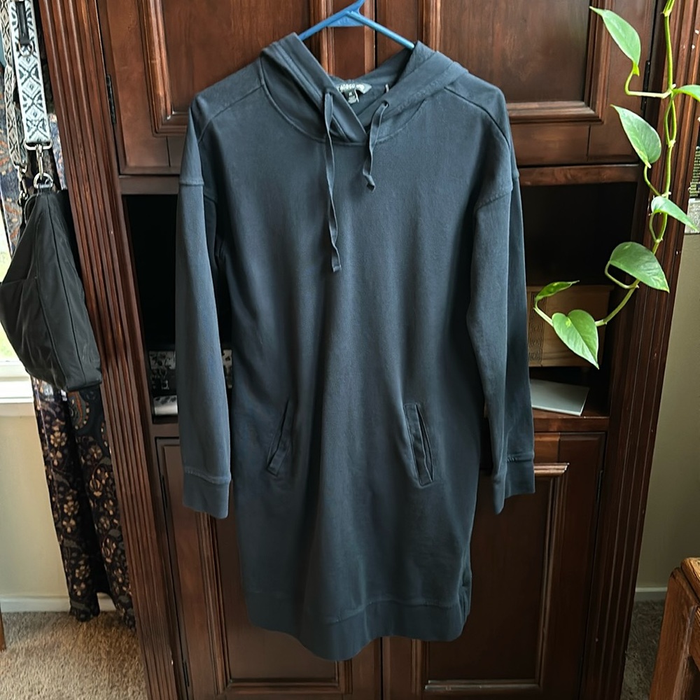 Off black women’s M tunic hoodie